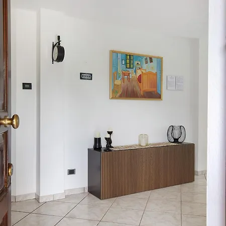 Reditus Apartment *