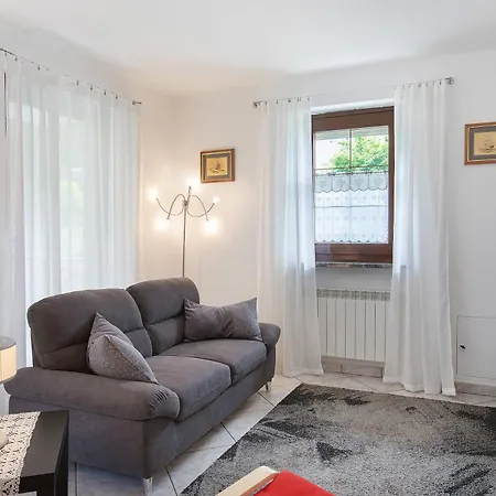 Reditus Apartment *